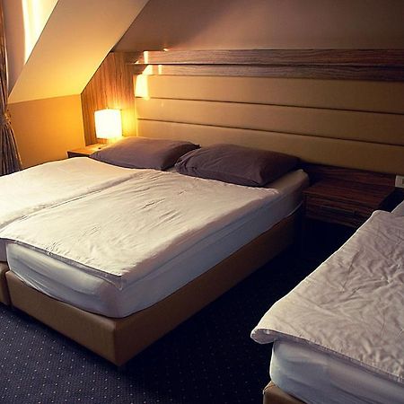 Hotel Opara トレビニェ エクステリア 写真