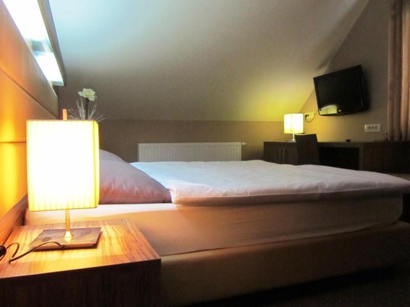 Hotel Opara トレビニェ エクステリア 写真