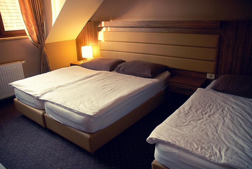 Hotel Opara トレビニェ エクステリア 写真