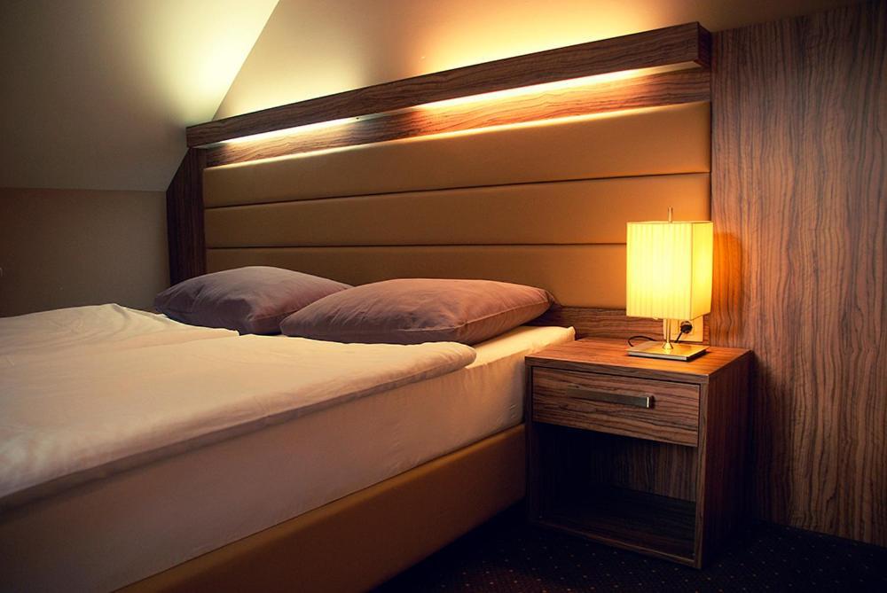 Hotel Opara トレビニェ エクステリア 写真