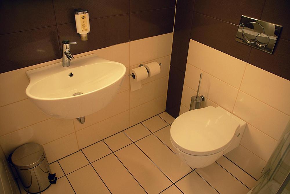 Hotel Opara トレビニェ エクステリア 写真
