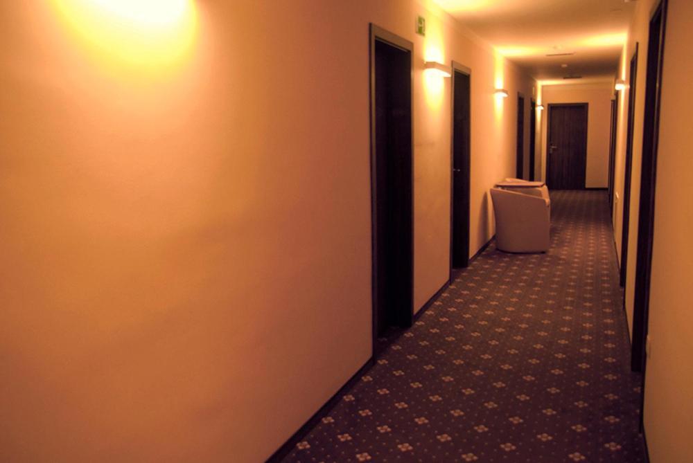 Hotel Opara トレビニェ エクステリア 写真