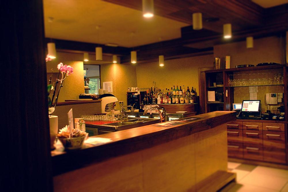 Hotel Opara トレビニェ エクステリア 写真