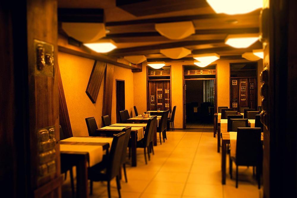 Hotel Opara トレビニェ エクステリア 写真