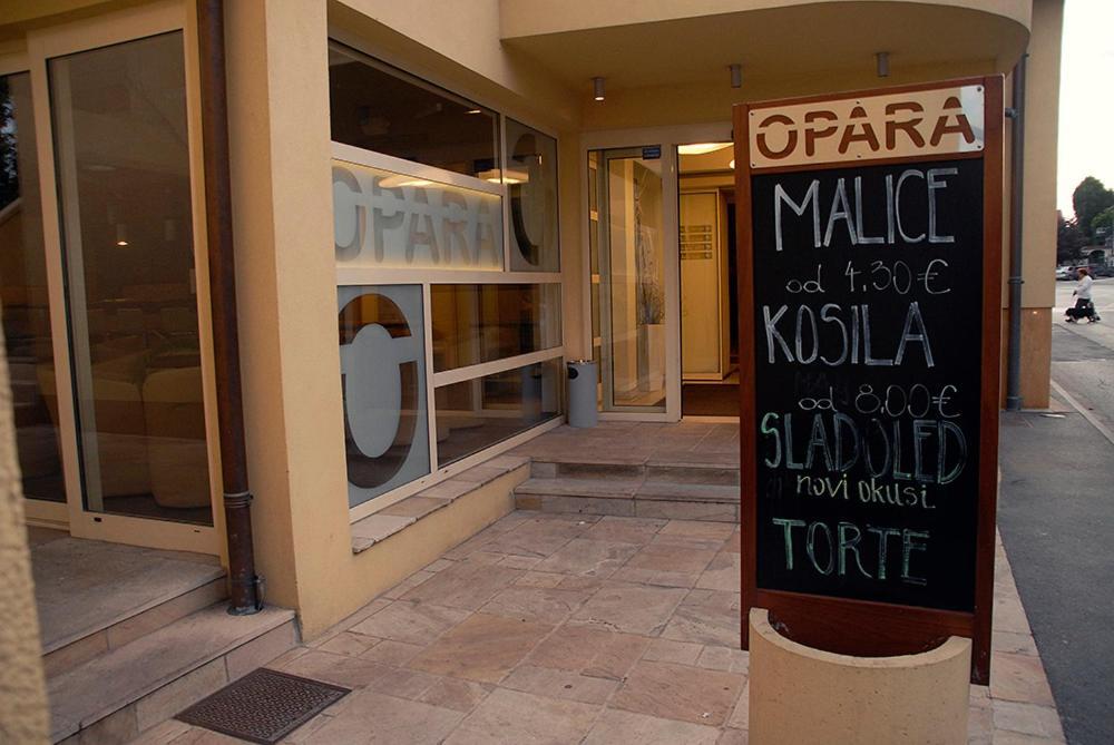 Hotel Opara トレビニェ エクステリア 写真