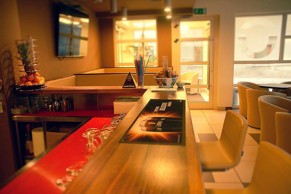 Hotel Opara トレビニェ エクステリア 写真