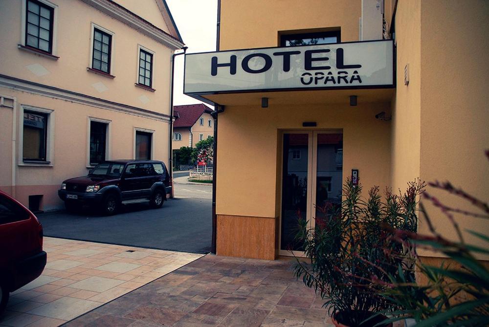 Hotel Opara トレビニェ エクステリア 写真