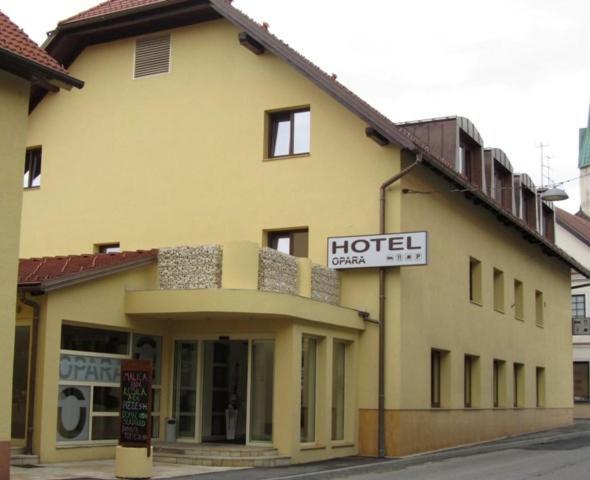 Hotel Opara トレビニェ エクステリア 写真