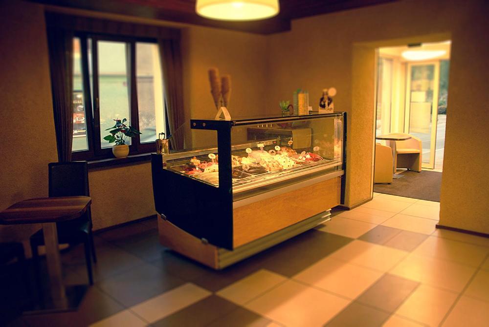 Hotel Opara トレビニェ エクステリア 写真